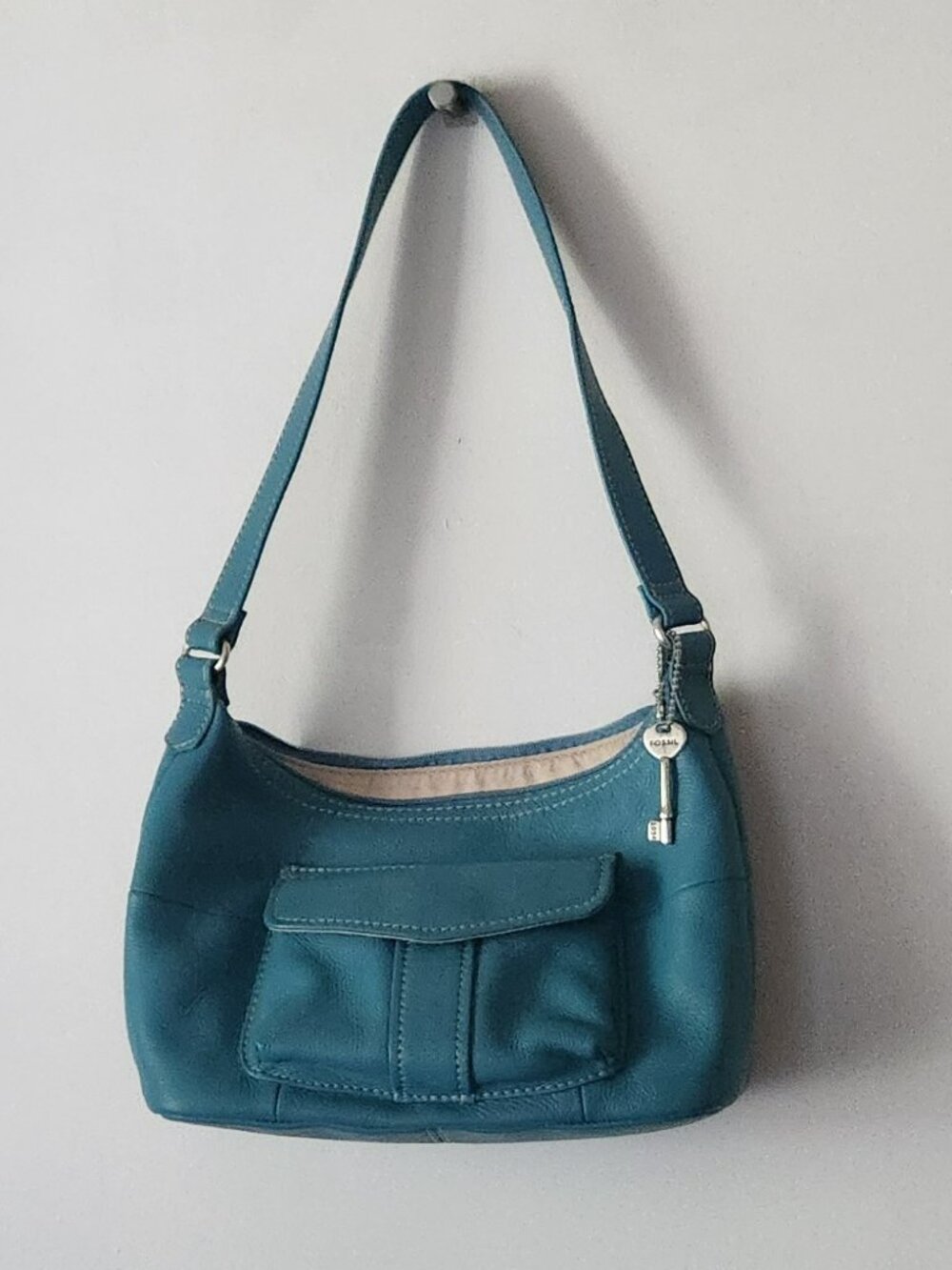Fossil hobo bag medium sz turquoise leather VGUC